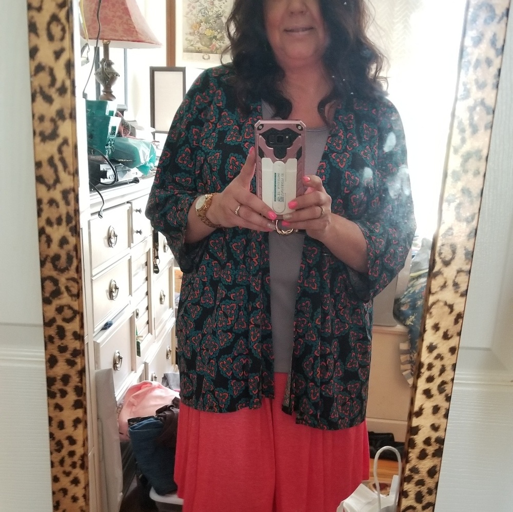 Lularoe Lindsay - Picture 2 of 4